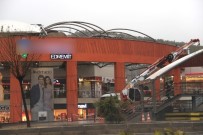 LODOS - Lodos AVM'nin Çatısını Uçurdu