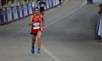 Manisalı Maratoncu Adana'da Madalya İçin Koşacak
