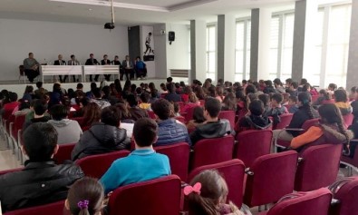 Milas'ta Öğrenciler Sorunlarını Dile Getirdi