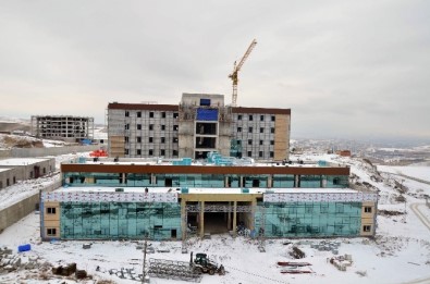 Pursaklar Devlet Hastanesinin Yüzde 50'Si Tamamlandı
