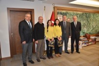 ÇAĞLA AYDIN - TEOG Türkiye Birincilerine Başkan Mehmed Ali Saraoğlu'ndan Ödül