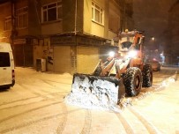 BEYOĞLU BELEDIYESI - Beyoğlu'nda Kar Çalışmaları Aralıksız Devam Ediyor