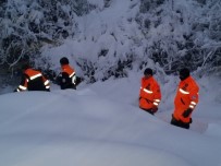 KOCABAŞ - Çanakkale'de Karda Mahsur Kalan 4 Kişi Kurtarıldı