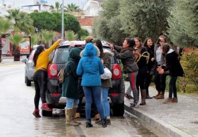 Çeşme'de Kar Sevinci