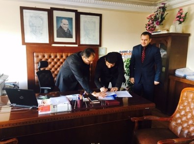 Şarkikaraağaç'ta 'Mesleki Ve Teknik Eğitim Okul Yönetim Kurulu'  Protokolü İmzalandı