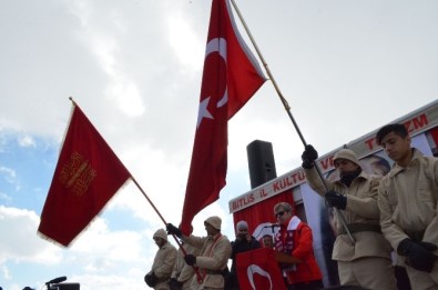 Bitlis'te Sarıkamış Şehitleri Anısına Yürüyüş Ve Bayraklı Gösteri Düzenlendi