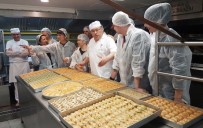 NADİR GÜLLÜ - Dünyaca Ünlü Pasta Şefleri Ünlü Baklavacıyı Ziyaret Etti
