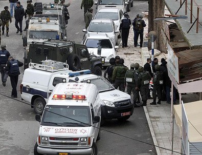 İsrail'de kamyon askerlerin bulunduğu alana girdi: 4 ölü