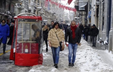 Taksim'de Kartpostallık Görüntüler