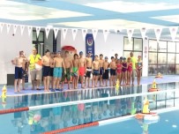 Adana'da Havuzda Oryantiring Yarışması