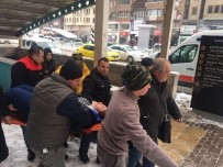 METRO İSTASYONU - Bursa'da Buzda Düşen Genç Kız Hastanelik Oldu