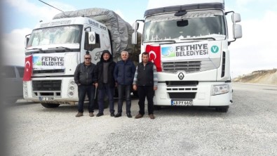 Fethiye Belediyesi'nin Yardım Tırları Türkmenlere Ulaştı