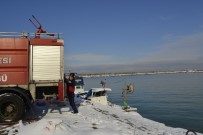 İTFAİYE MÜDÜRÜ - Karla Kapanan Yolları Deniz Suyu İle Açıyorlar