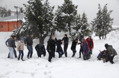 Kızıldağ Yaylası'nda Kar Keyfi