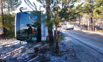 Mersin'de Yolcu Otobüsü Devrildi Açıklaması 9 Yaralı