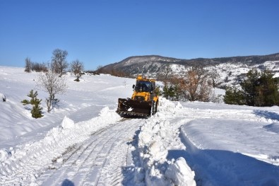 Sinop'ta 228 Köy Yolu Ulaşıma Kapandı