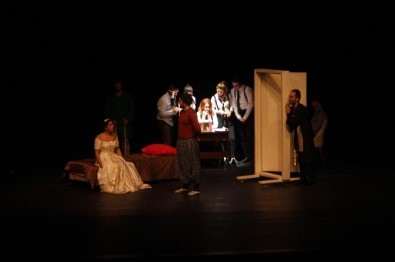 UEDAŞ Kimsesiz Çocuklar İçin Sahneye Çıktı