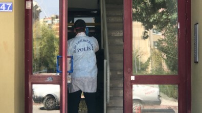 Doğum Sırasında Tuvalete Düşen Bebek Öldü