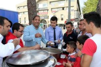 Erzincan'da Vatandaşlara Aşure İkramı
