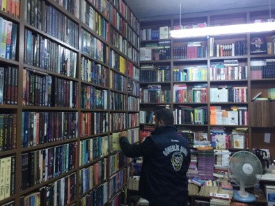 İstanbul'un 15 İlçesinde Korsan Kitap Operasyonu Açıklaması 30 Gözaltı