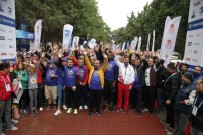 ÇANAKKALE ŞEHITLERI - Turkcell Gelibolu Maratonu Binlerce Kişinin Katılımıyla Başladı