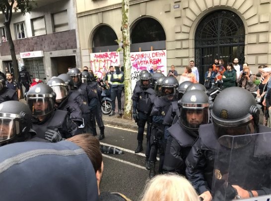 İspanya'dan Katalonya'ya 10 bin takviye güvenlik gücü