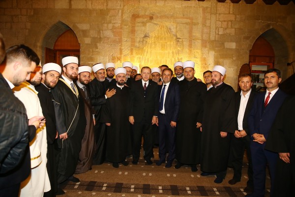 Erdoğan'dan Sırbistan'da Kur'an tilaveti