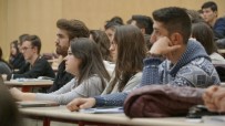 ÖĞRENCİ VİZESİ - ABD İle Askıya Alınan Vizeler Türk Öğrencileri De Etkileyecek