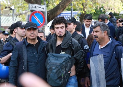 Ankara Garı Patlaması Yıl Dönümdeki Eylemlere Polis Müdahalesi Açıklaması 15 Gözaltı