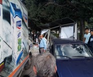 İLKOKUL ÖĞRENCİSİ - Ataşehir'de Kamyonet Otobüs Durağına Daldı Açıklaması 1 Öğrenci Yaralandı