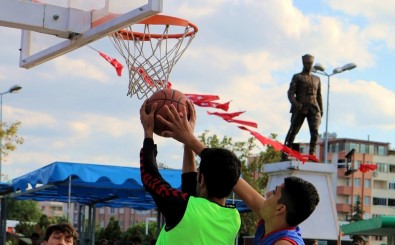 Edremit'te Streetball Turnuvası Heyecanı