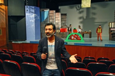 Kocaeli Şehir Tiyatroları'nın Genel Sanat Yönetmeni Fatih Sevdi Oldu