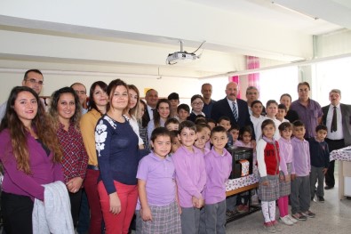 Kuyucak'ta Atık Pil Toplayan Okullar Ödüllerini Aldı