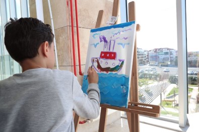 Savaş Mağduru Suriyeli Çocuklar Hayallerini Resmetti