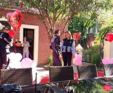 Dilenci Operasyonuna Gideceğini Sanıyordu, Evlenme Teklifi Aldı