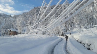 Doğu Karadeniz'de Elektrik Nakil Hatlarında Buzlanma Ve Kar Yükünden Ötürü Artık Elektrik Kesintisi Yaşanmayacak