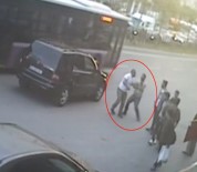 FILM GIBI - (ÖZEL) Beyoğlu'nda Güpegündüz Yaşanan Dehşet Anları Kamerada