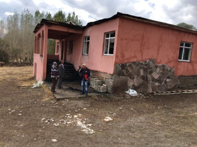 Varto'da Cem Ve Taziye Evi Yandı