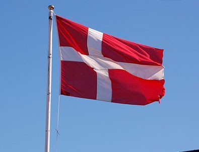 Danimarka sınır kontrollerini 6 ay daha uzattı