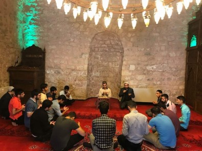 Diyanet Gençlik'ten Tarihi Camiye Ziyaret