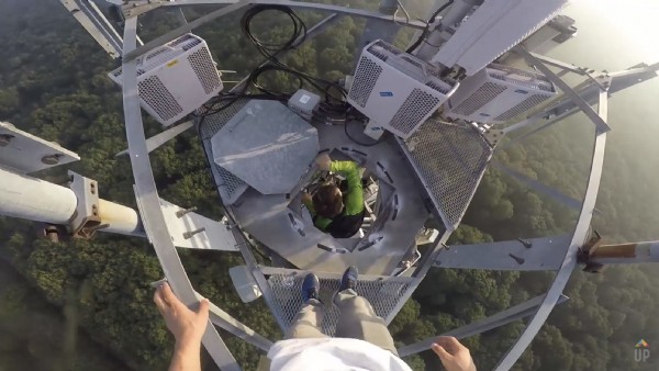 150 metrelik baz istasyonuna tırmandılar