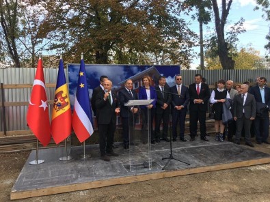 Başkan Akgün, Moldova'da Temel Atma Törenine Katıldı