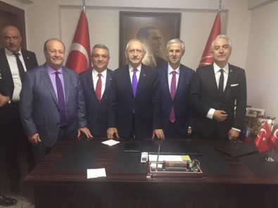 Başkan Özakcan, CHP Denizli İl Binasının Açılışına Katıldı