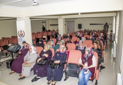 Bitlisli Kadınlara Yönelik Kanser Semineri