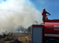 Burhaniye'de Yine Çöplükte Yangın