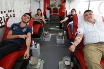 KÖK HÜCRE NAKLİ - Gençlik Eğitim Merkezi Öğrencilerinden Kan Bağışı