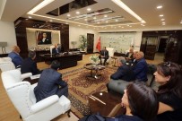 KARAHACı - Hemşehri Derneklerinden Başkan Yaşar'a Teşekkür