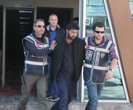 Kendisini Polis Ve Savcı Olarak Tanıtan Dolandırıcı Yakalandı