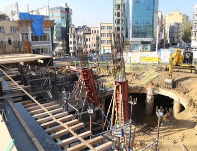 Taksim'e yapılan cami yükseliyor