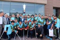 TİCARİ TAKSİ - Avrupa Şampiyonları Gaziantep'te Kahramanlar Gibi Karşılandı